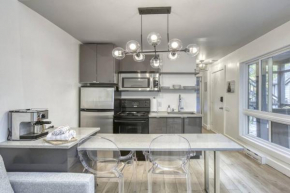 Le Chic Cabriolet Cozy Ski Condo 300m to Lifts